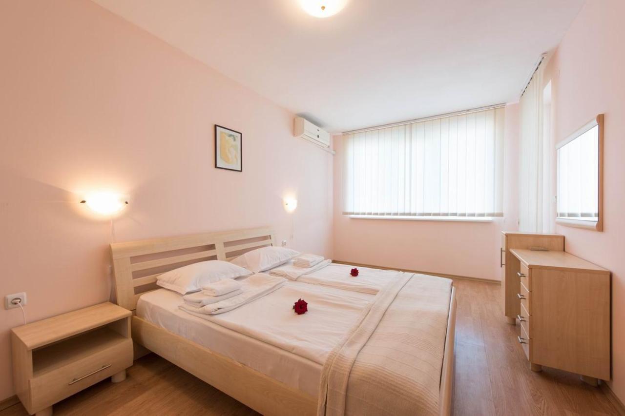 Gt Riviera Fort Beach Apartments Ravda Exterior foto